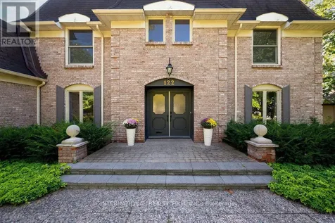 122 Willingdon Road Ottawa ON K1M 2G1