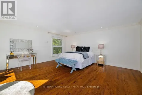 122 Willingdon Road Ottawa ON K1M 2G1