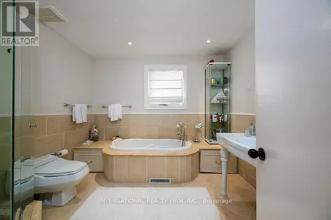 122 Willingdon Road Ottawa ON K1M 2G1