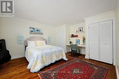 122 Willingdon Road Ottawa ON K1M 2G1