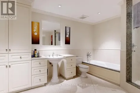 122 Willingdon Road Ottawa ON K1M 2G1