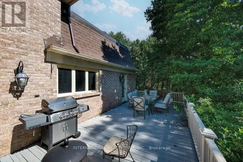 122 Willingdon Road Ottawa ON K1M 2G1