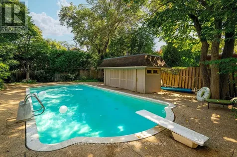 122 Willingdon Road Ottawa ON K1M 2G1