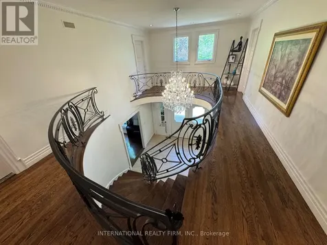 122 Willingdon Road Ottawa ON K1M 2G1