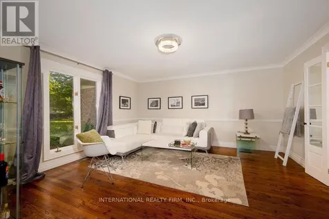 122 Willingdon Road Ottawa ON K1M 2G1