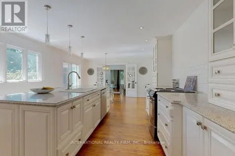122 Willingdon Road Ottawa ON K1M 2G1