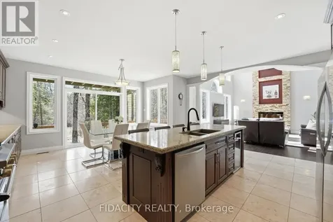 152 Wilbert Cox Drive Ottawa ON K0A 1L0