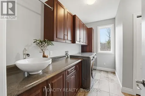 152 Wilbert Cox Drive Ottawa ON K0A 1L0