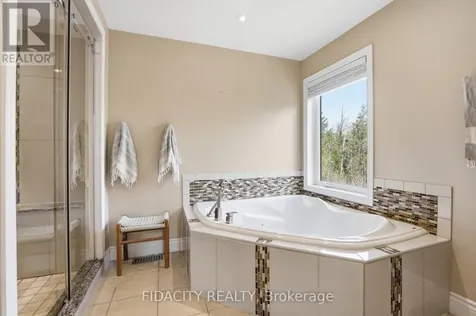 152 Wilbert Cox Drive Ottawa ON K0A 1L0
