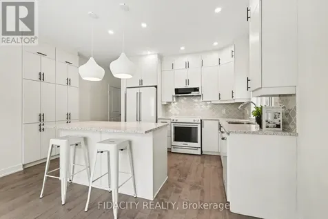 565 Bobolink Ridge Ottawa ON K2S 2P4