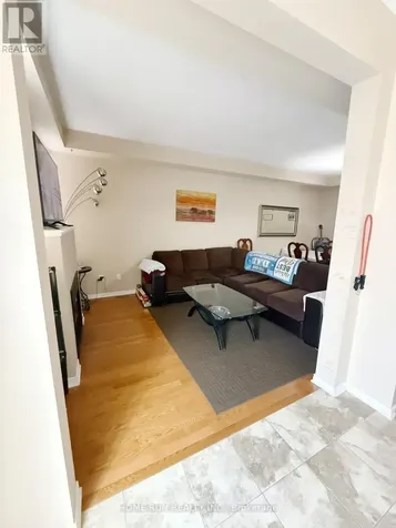 212 Losino Crescent Ottawa ON K2V 0E4