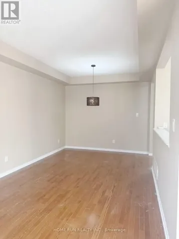 212 Losino Crescent Ottawa ON K2V 0E4