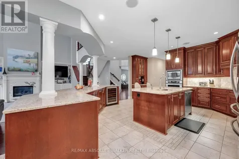 11 Tradewinds Drive Ottawa ON K2G 6Y4