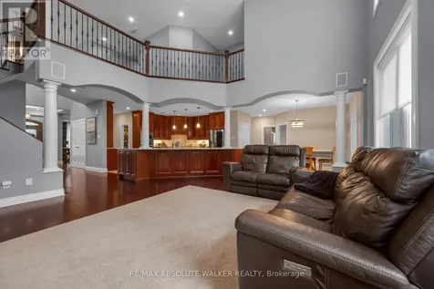 11 Tradewinds Drive Ottawa ON K2G 6Y4