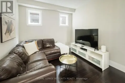 224 Ponderosa Street Ottawa ON K2S 1E7