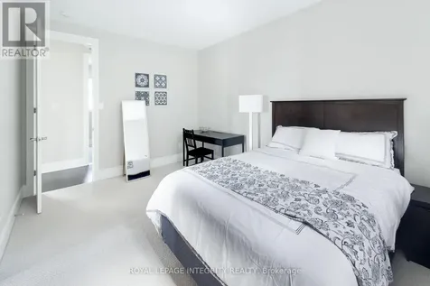 224 Ponderosa Street Ottawa ON K2S 1E7