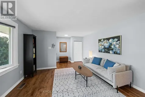 1056 Hindley Street Ottawa ON K2B 5M1