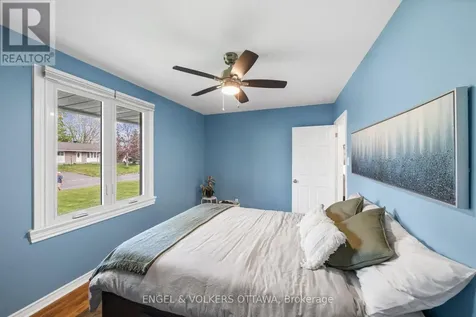 1056 Hindley Street Ottawa ON K2B 5M1