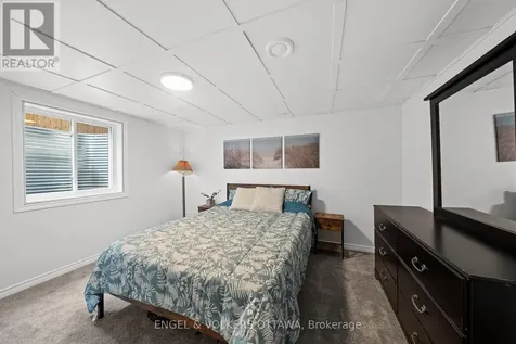 1056 Hindley Street Ottawa ON K2B 5M1
