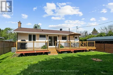 1056 Hindley Street Ottawa ON K2B 5M1