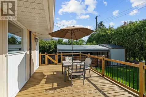 1056 Hindley Street Ottawa ON K2B 5M1