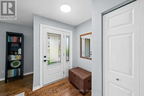 1056 Hindley Street Ottawa ON K2B 5M1
