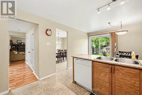 5968 Meadowglen Drive Ottawa ON K1C 5Y2