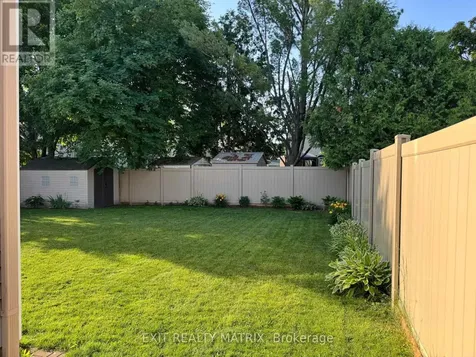 5968 Meadowglen Drive Ottawa ON K1C 5Y2