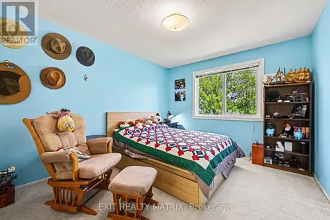5968 Meadowglen Drive Ottawa ON K1C 5Y2