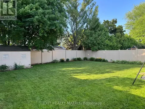 5968 Meadowglen Drive Ottawa ON K1C 5Y2