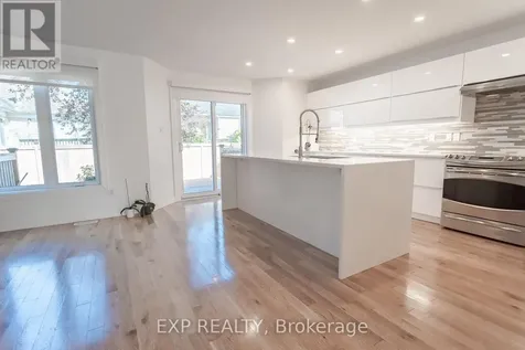 28 Chartwell Avenue Ottawa ON K2G 6L6