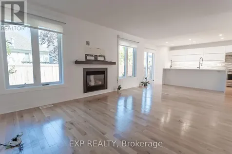 28 Chartwell Avenue Ottawa ON K2G 6L6
