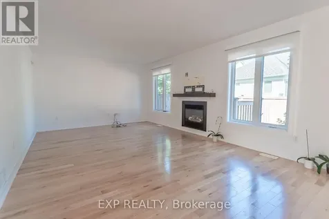 28 Chartwell Avenue Ottawa ON K2G 6L6