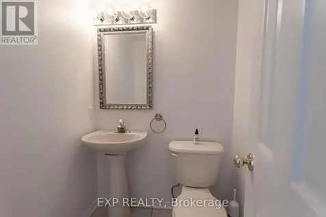 28 Chartwell Avenue Ottawa ON K2G 6L6