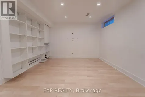 28 Chartwell Avenue Ottawa ON K2G 6L6