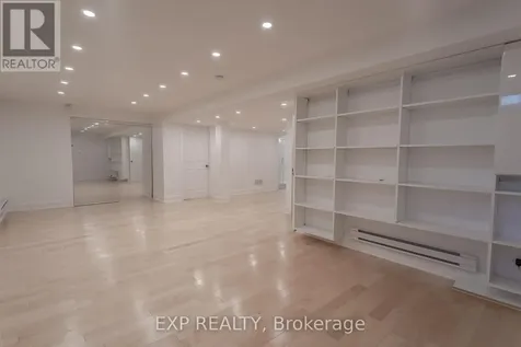28 Chartwell Avenue Ottawa ON K2G 6L6