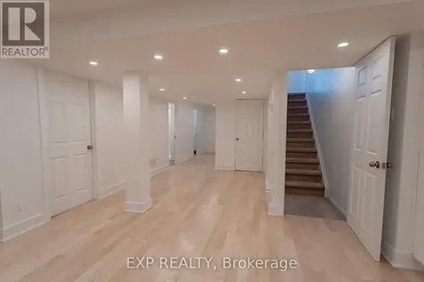 28 Chartwell Avenue Ottawa ON K2G 6L6