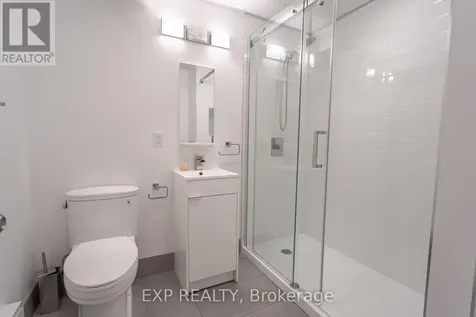 28 Chartwell Avenue Ottawa ON K2G 6L6