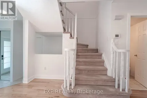 28 Chartwell Avenue Ottawa ON K2G 6L6