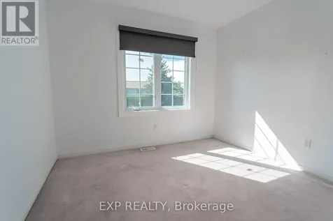 28 Chartwell Avenue Ottawa ON K2G 6L6
