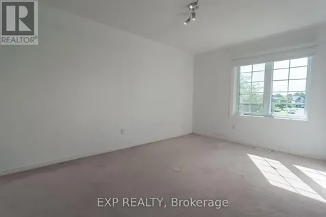 28 Chartwell Avenue Ottawa ON K2G 6L6