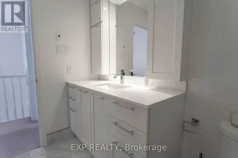 28 Chartwell Avenue Ottawa ON K2G 6L6