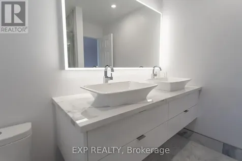 28 Chartwell Avenue Ottawa ON K2G 6L6
