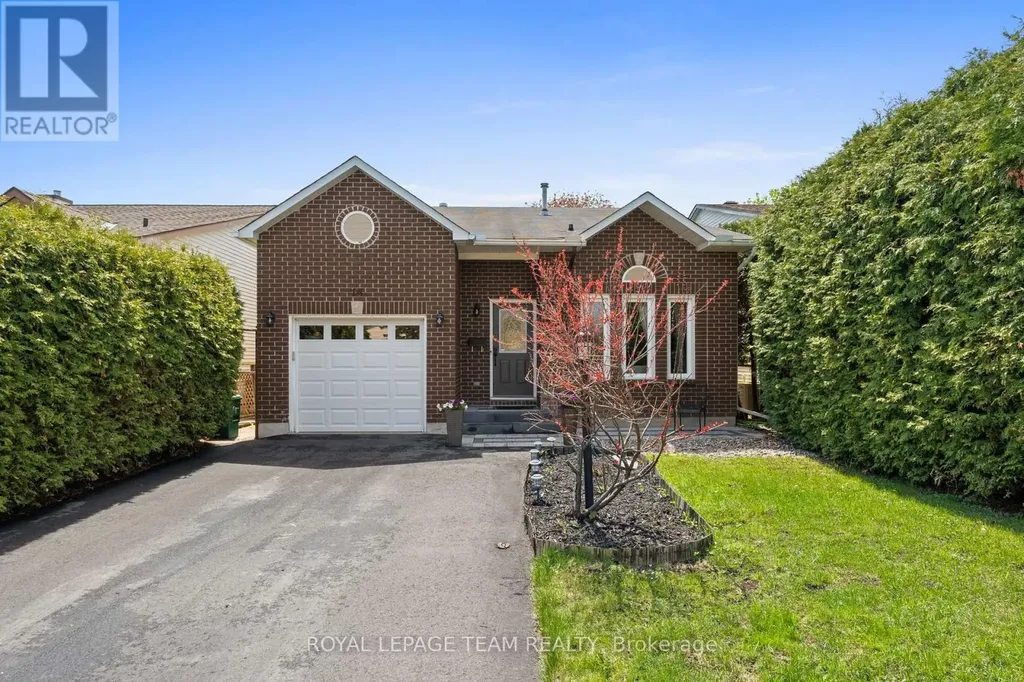 14 Greer Street Ottawa ON K2S 1H8