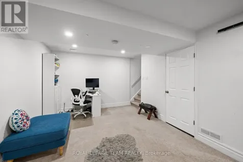 14 Greer Street Ottawa ON K2S 1H8