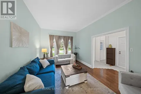 14 Greer Street Ottawa ON K2S 1H8