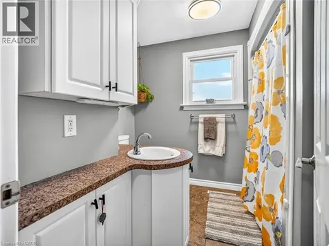 21 Hilda Street St. Catharines ON L2S 1Z7