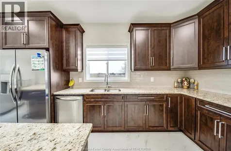 1649 Barkley Avenue Windsor ON N8P 0E8