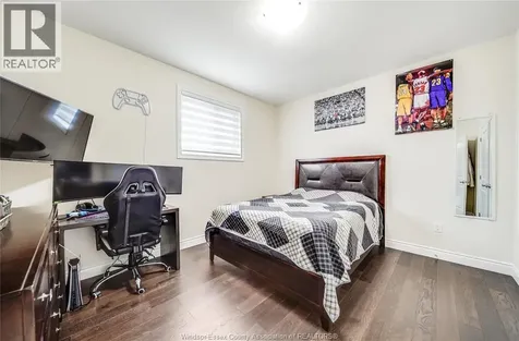 1649 Barkley Avenue Windsor ON N8P 0E8