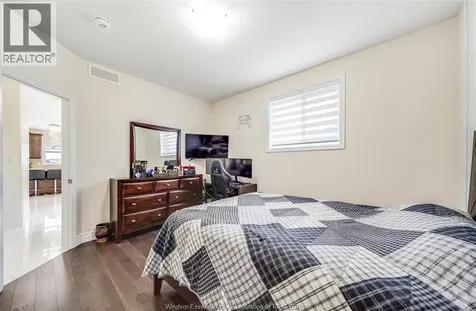 1649 Barkley Avenue Windsor ON N8P 0E8